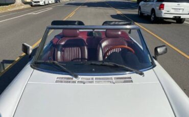 Alfa-romeo-Spider-1978-White-Burgundy-Leather-11