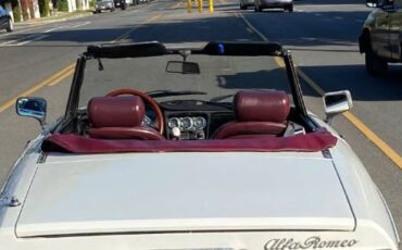 Alfa-romeo-Spider-1978-White-Burgundy-Leather