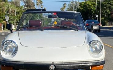 Alfa-romeo-Spider-1978-White-Burgundy-Leather-7