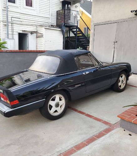 Alfa-romeo-Spider-1986-Black-1