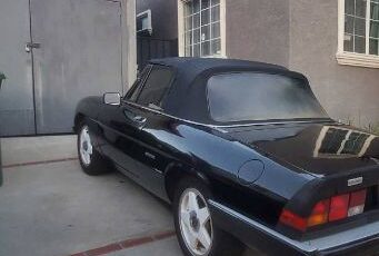 Alfa-romeo-Spider-1986-Black