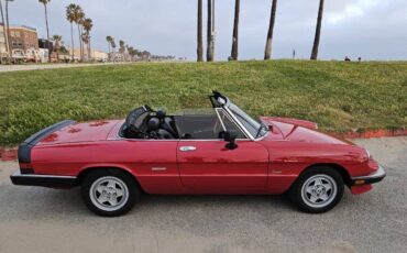 Alfa-romeo-Spider-1986-RedBlackTop-Black-Leather-3