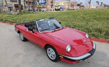 Alfa-romeo-Spider-1986-RedBlackTop-Black-Leather