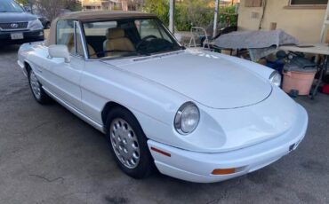 Alfa-romeo-Spider-1991-White-Tan-9