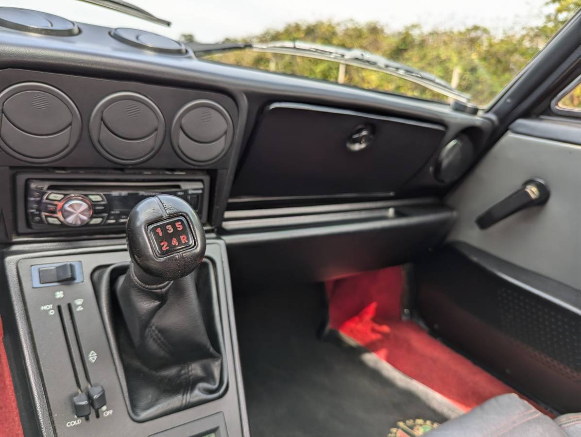 Alfa-romeo-quadrifoglio-series-3-1989-silver-9