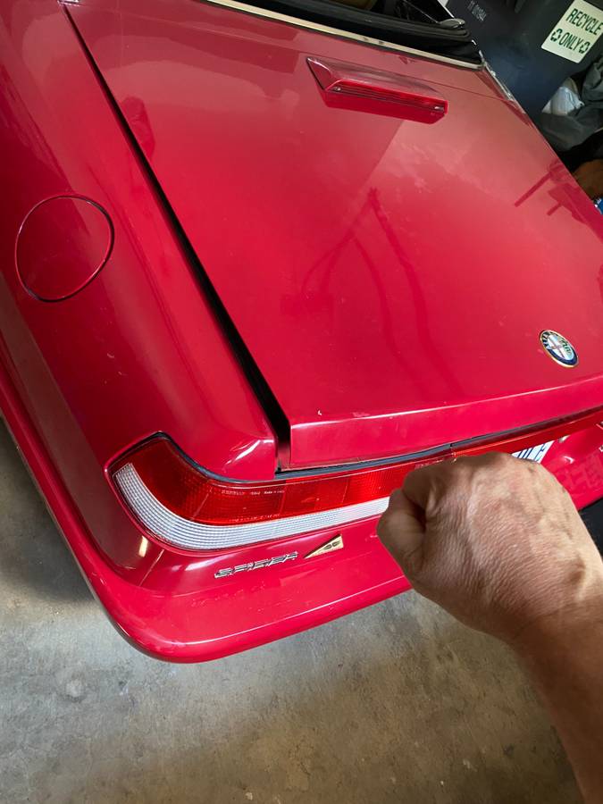 Alfa-romeo-spider-1991-red-2