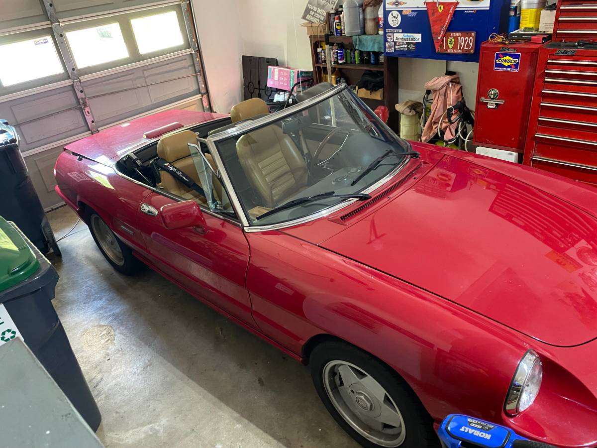 Alfa-romeo-spider-1991-red-3