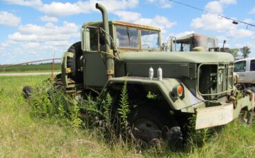 Am-general-diesel-1971-green-1