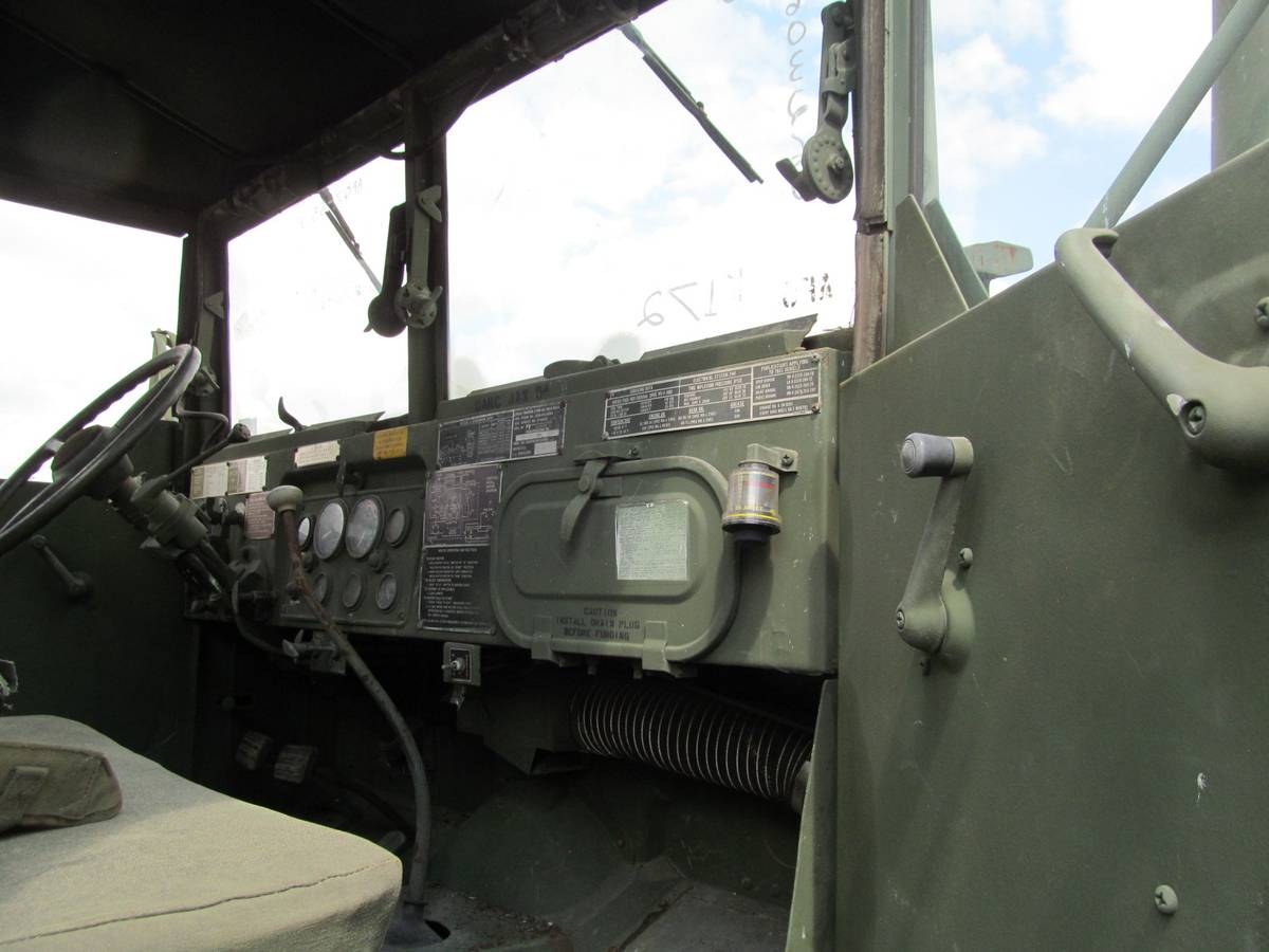 Am-general-diesel-1971-green-2