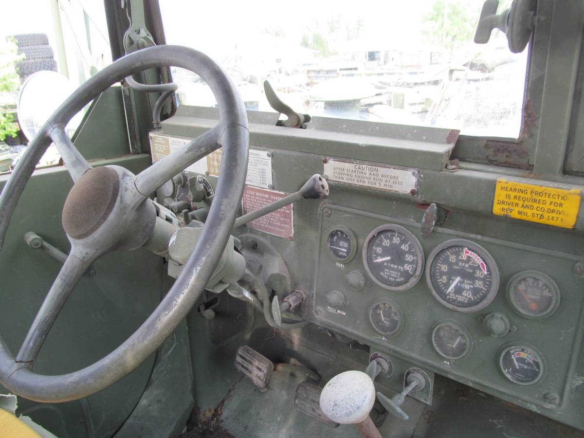 Am-general-diesel-1971-green-6