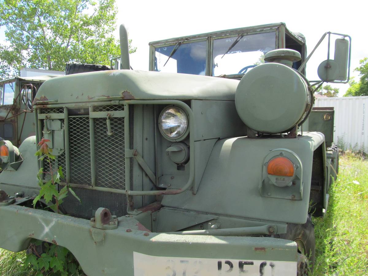 Am-general-diesel-1971-green