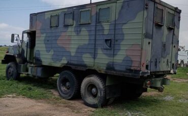 Am-general-m934-diesel-1984-2