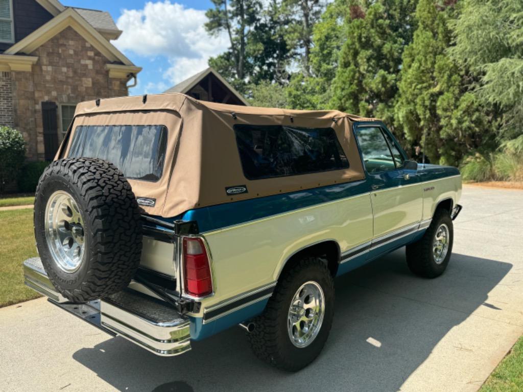 Amc-Harger-1977-Blue-Tan-3
