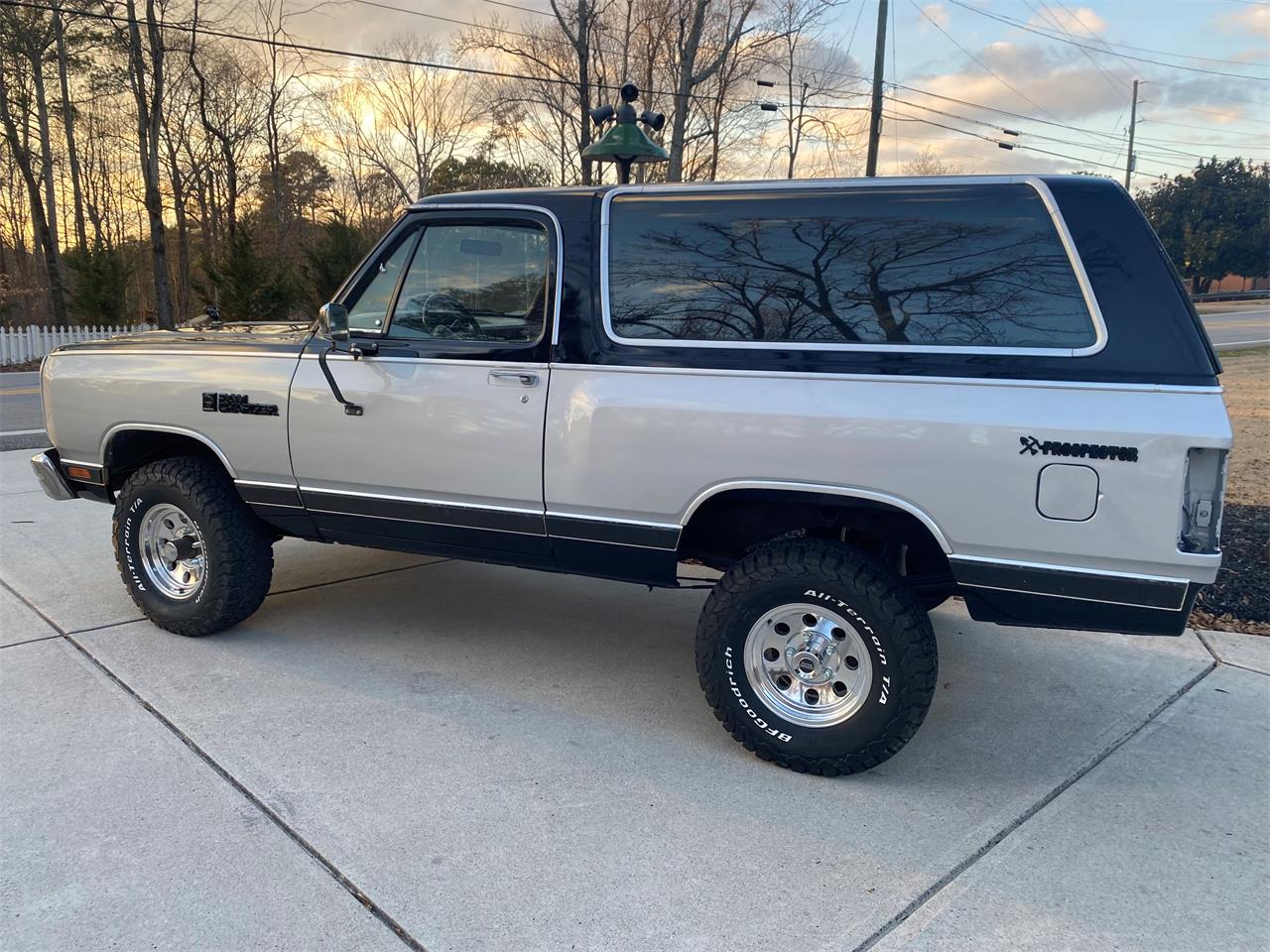 Amc-Harger-1985-Black-Silver-Burgundy-14