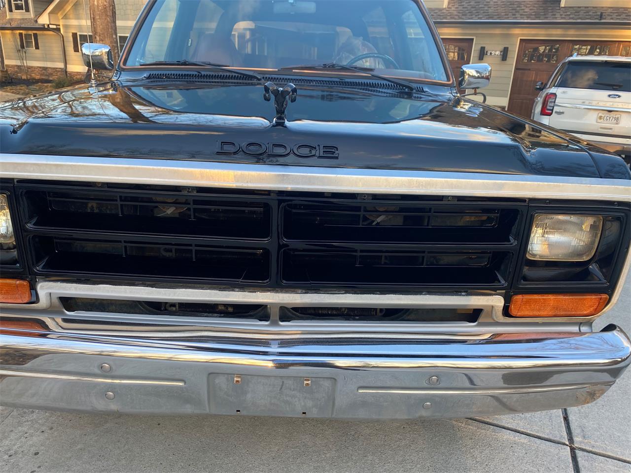 Amc-Harger-1985-Black-Silver-Burgundy-6