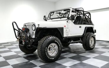 American-CJ7-1981-Jeep-3