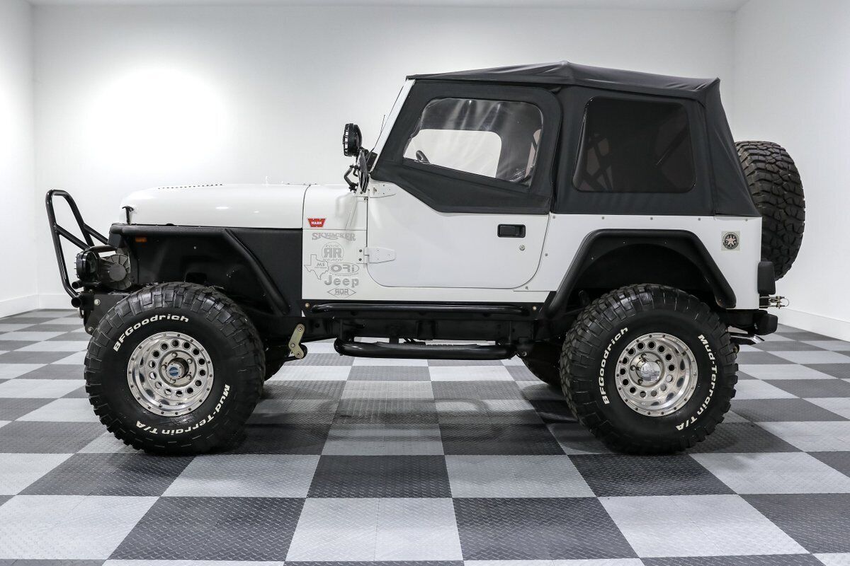 American-CJ7-1981-Jeep-6
