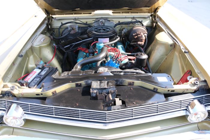 American-motors-Ambassador-1968-Scarab-Gold-Irid-Gold-Metallic-Cloth-13