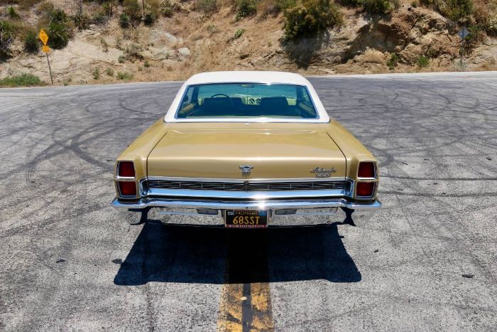 American-motors-Ambassador-1968-Scarab-Gold-Irid-Gold-Metallic-Cloth-7