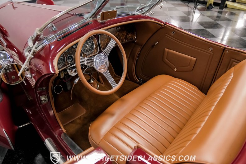 Auburn-Boattail-1976-Burgundy-Tan-3