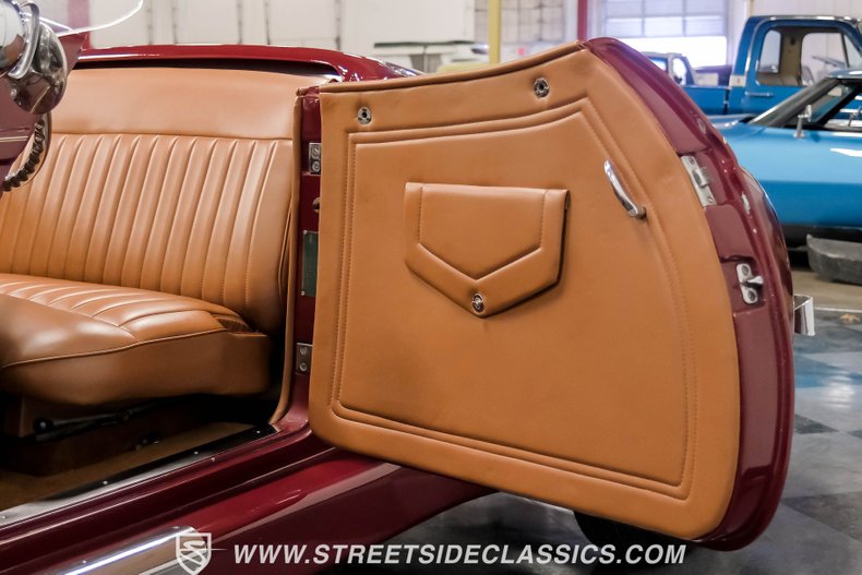 Auburn-Boattail-1976-Burgundy-Tan-45