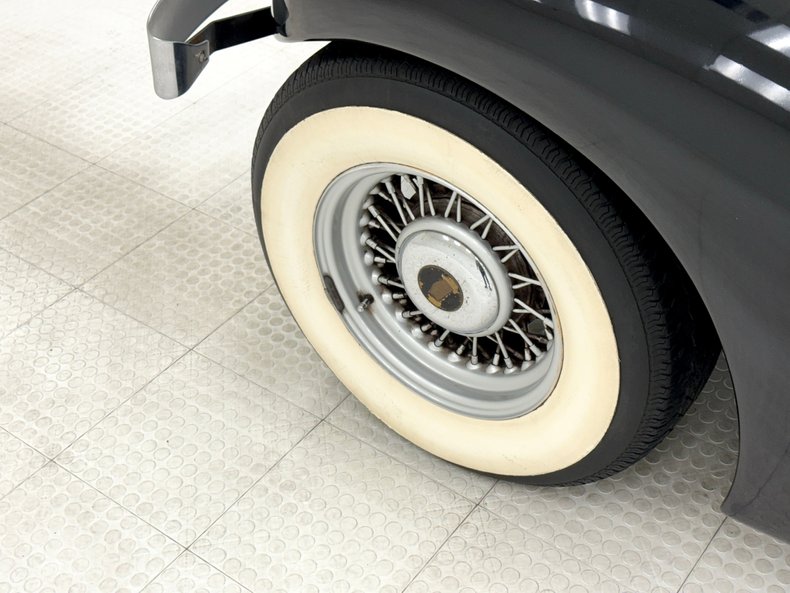 Auburn-Other-1935-Black-Beige-14