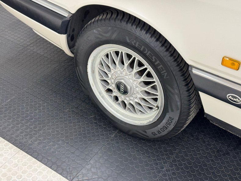 Audi-200-quattro-1991-Pearlescent-White-Gray-10