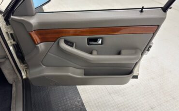 Audi-200-quattro-1991-Pearlescent-White-Gray-35