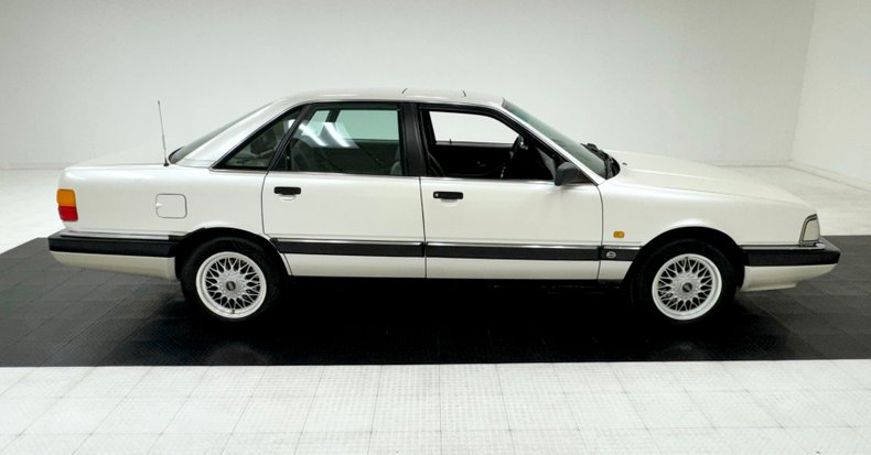 Audi-200-quattro-1991-Pearlescent-White-Gray-5