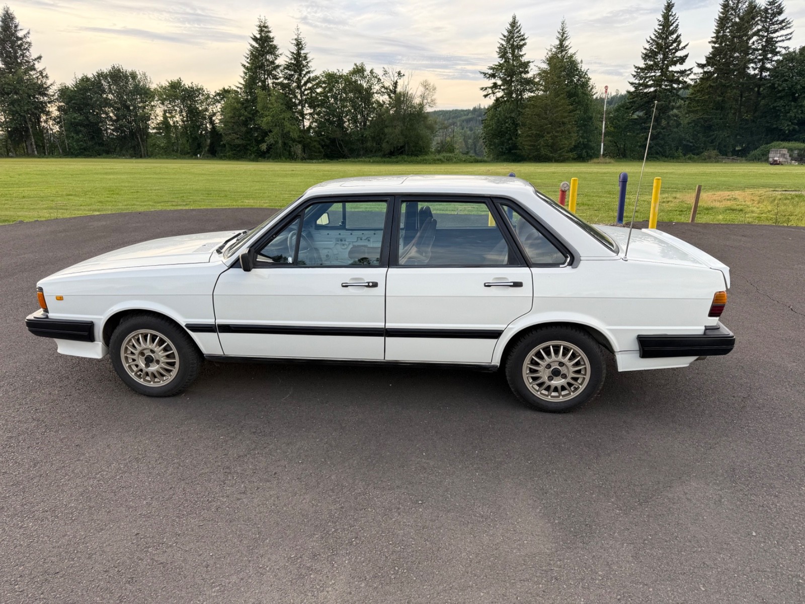 Audi-80-1984-Sedan-11