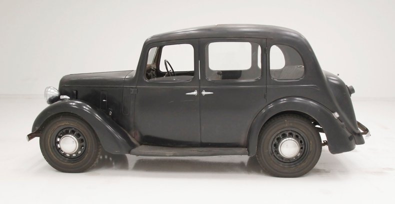 Austin-A125-1937-Black-Chocolate