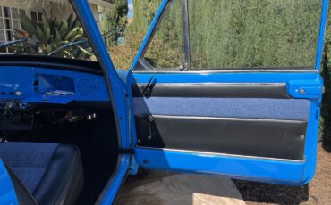 Austin-Mini-1971-Van-13