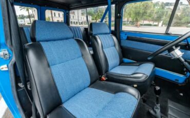 Austin-Mini-1971-Van-16