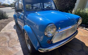 Austin-Mini-1971-Van-3