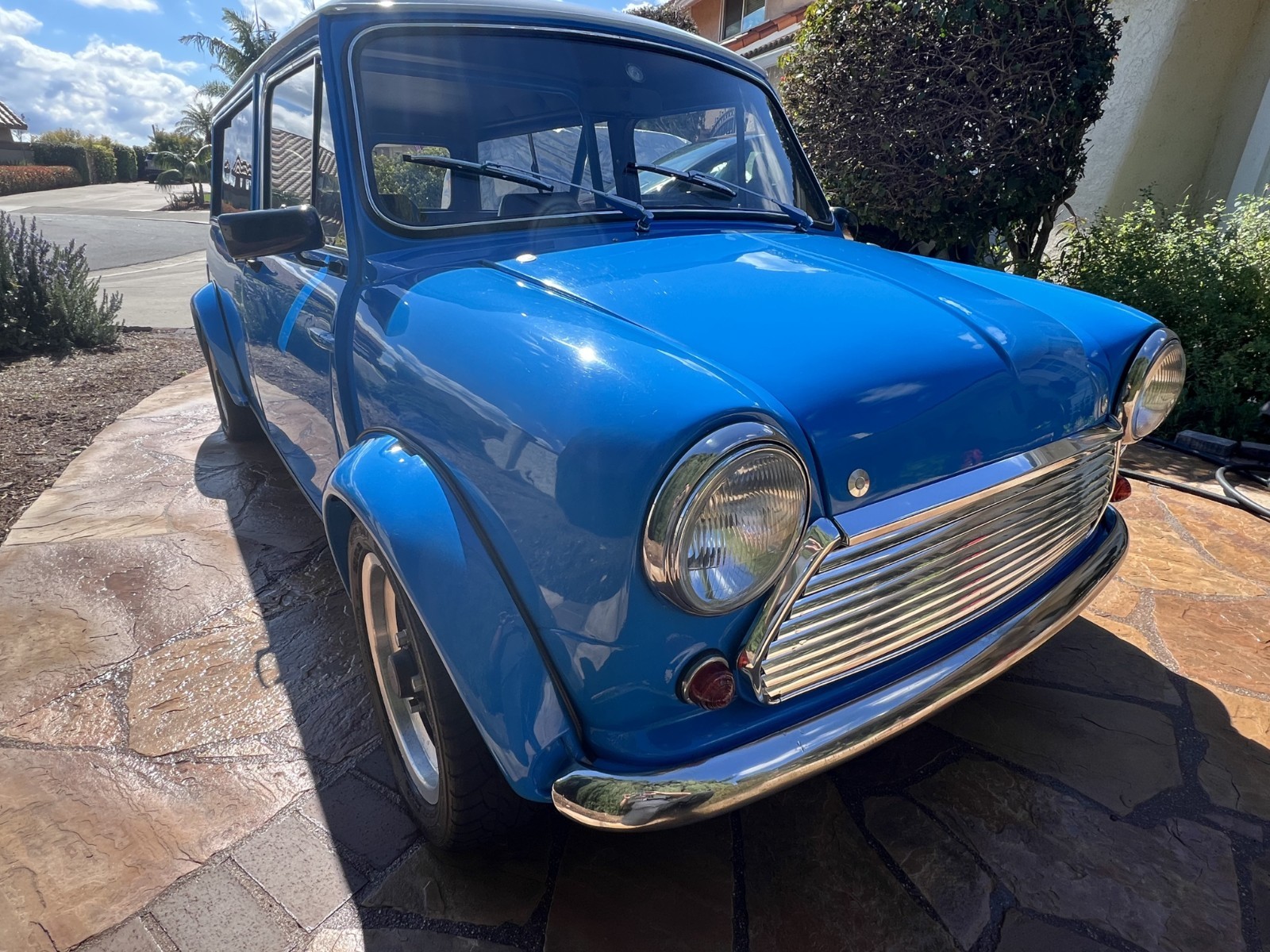 Austin-Mini-1971-Van-3