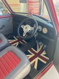 Austin-Mini-1974-red-2