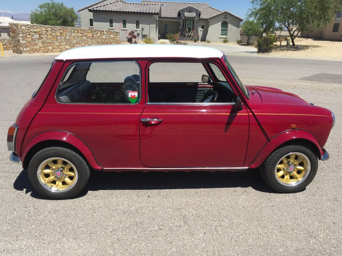 Austin-Mini-1974-red-7