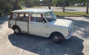 Austin-Mini-countryman-woodie-wagon-1962-white-2