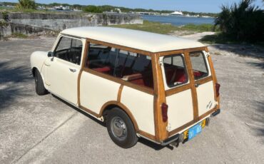 Austin-Mini-countryman-woodie-wagon-1962-white