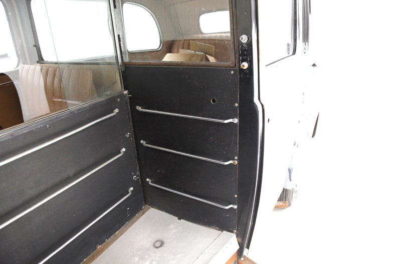Austin-Other-1957-Primer-Saddle-3