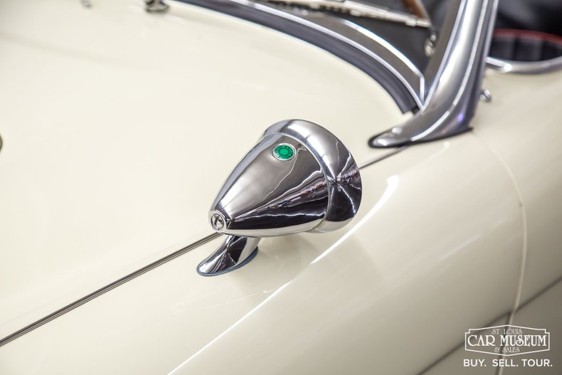 Austin-healey-100-6-1959-Ivory-White-Black-Leather-13