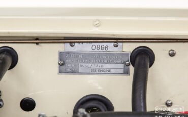 Austin-healey-100-6-1959-Ivory-White-Black-Leather-27
