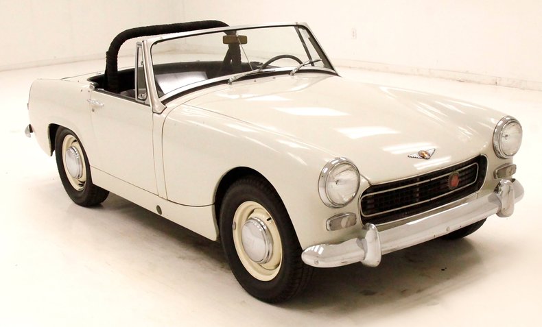 Austin-healey-Sprite-1966-Old-English-White-Black-18