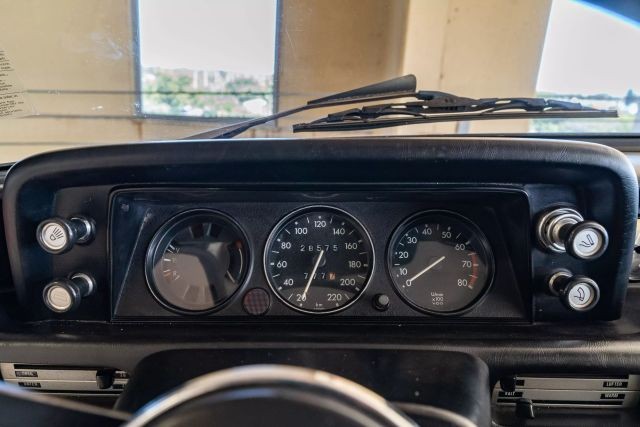 BMW-2000TII-1972-Hatchback-5