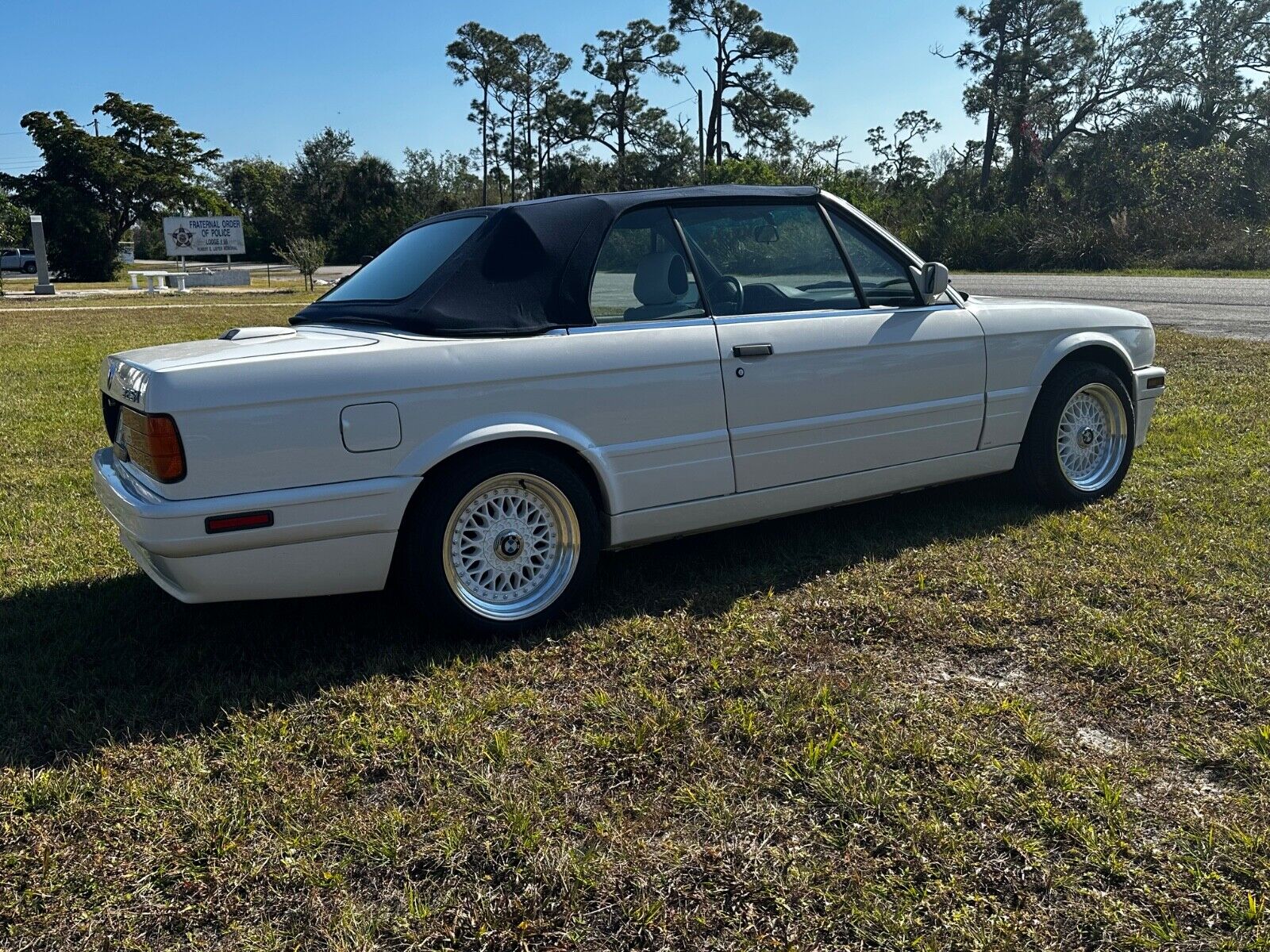BMW-3-Series-1992-Convertible-3