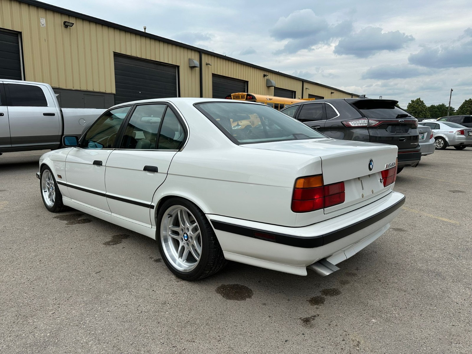 BMW-5-Series-1995-Sedan-2