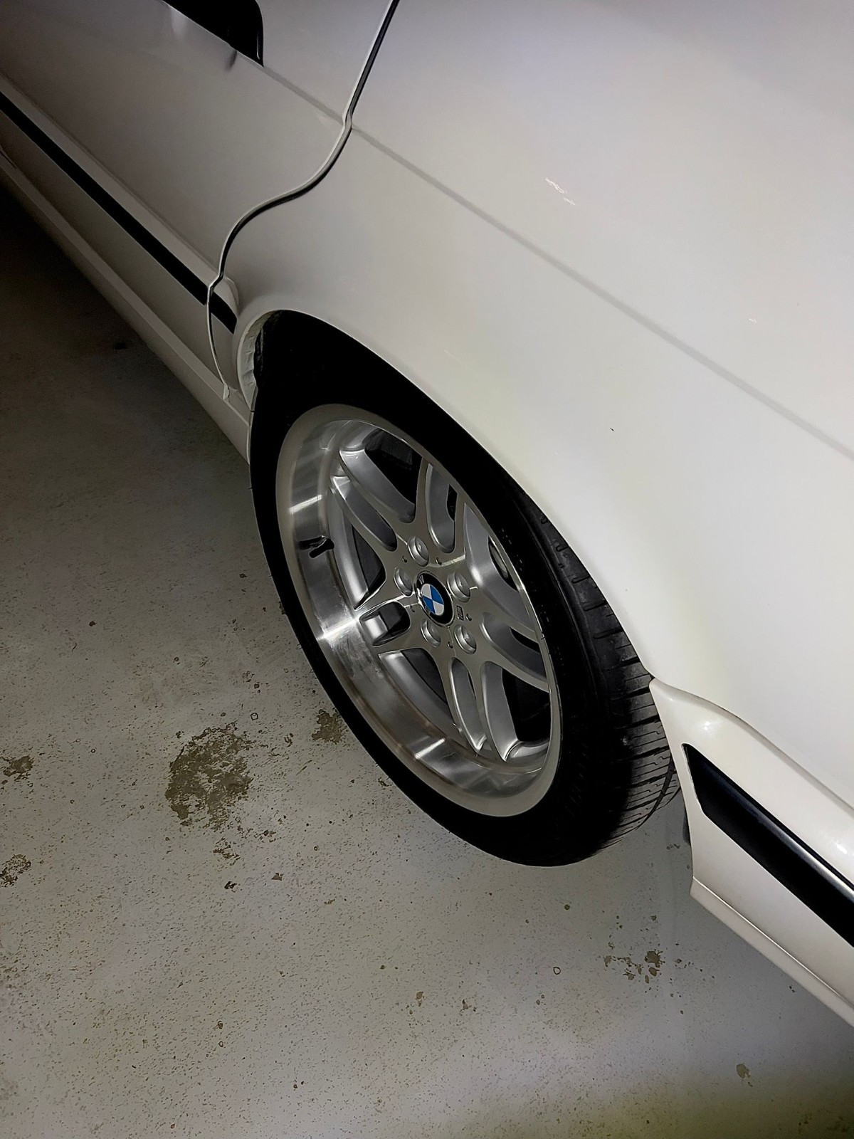BMW-5-Series-1995-Sedan-27