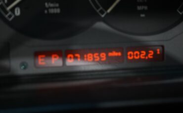 BMW-8-Series-1991-Sedan-15