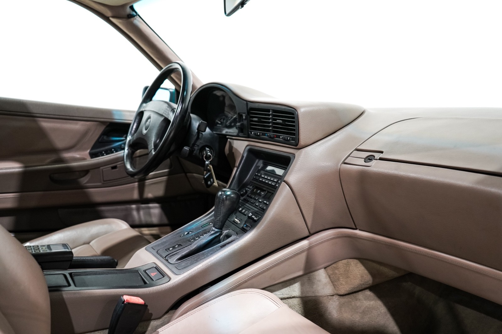 BMW-8-Series-1991-Sedan-18
