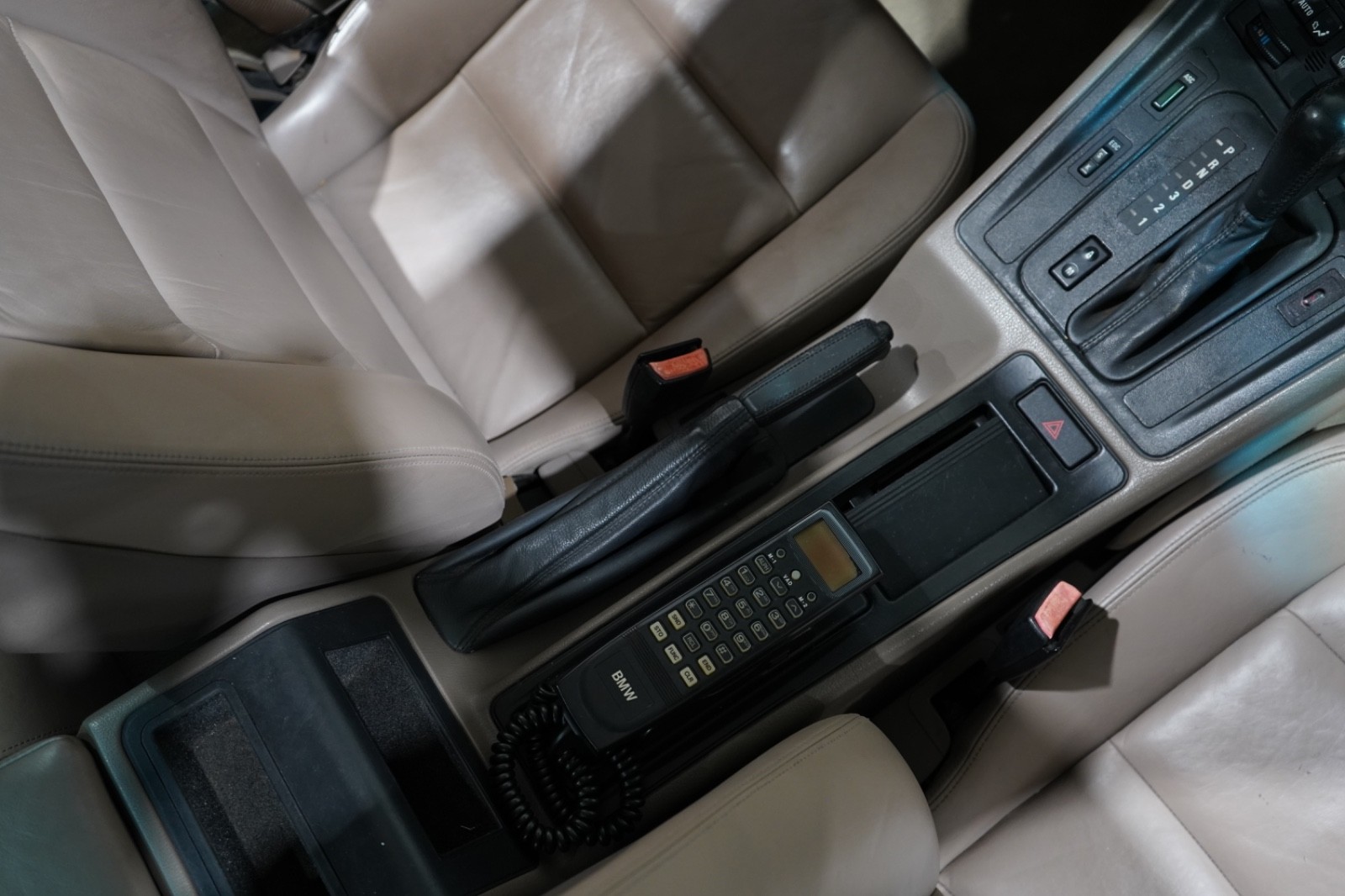 BMW-8-Series-1991-Sedan-20